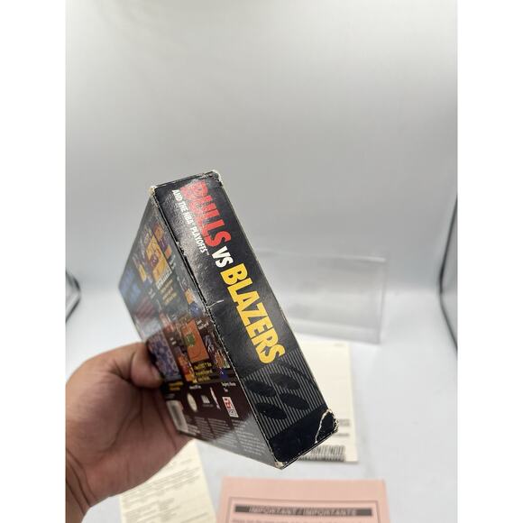 Bulls vs. Blazers and the NBA Playoffs (SNES, 1992) CIB Manual Inserts - Picture 15 of 15